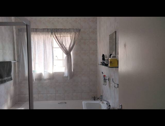 2 BEDROOM TOWNHOUSE FOR SALE IN BELLAIRS PARK